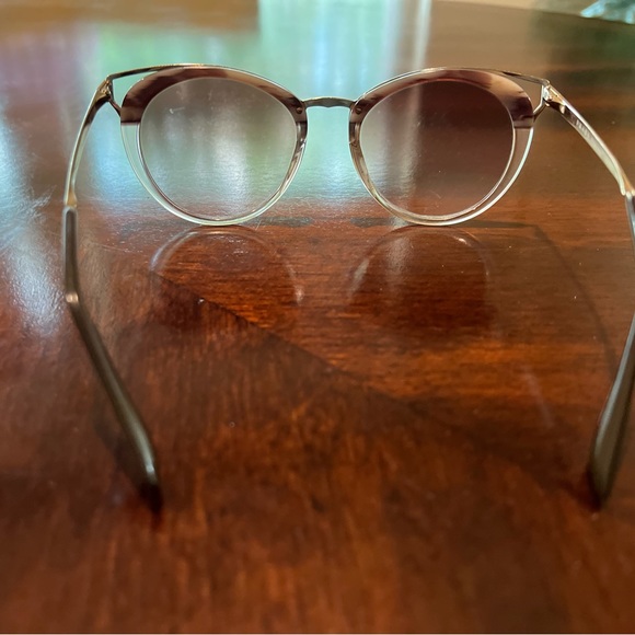 Authentic PRADA Sunglasses - Picture 5 of 7
